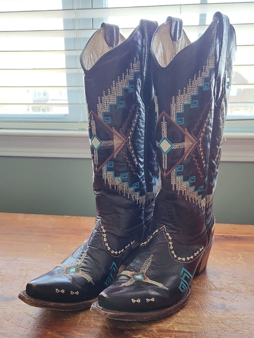 Circle G By Corral Leather Aztec Designer Western Boots Size 9